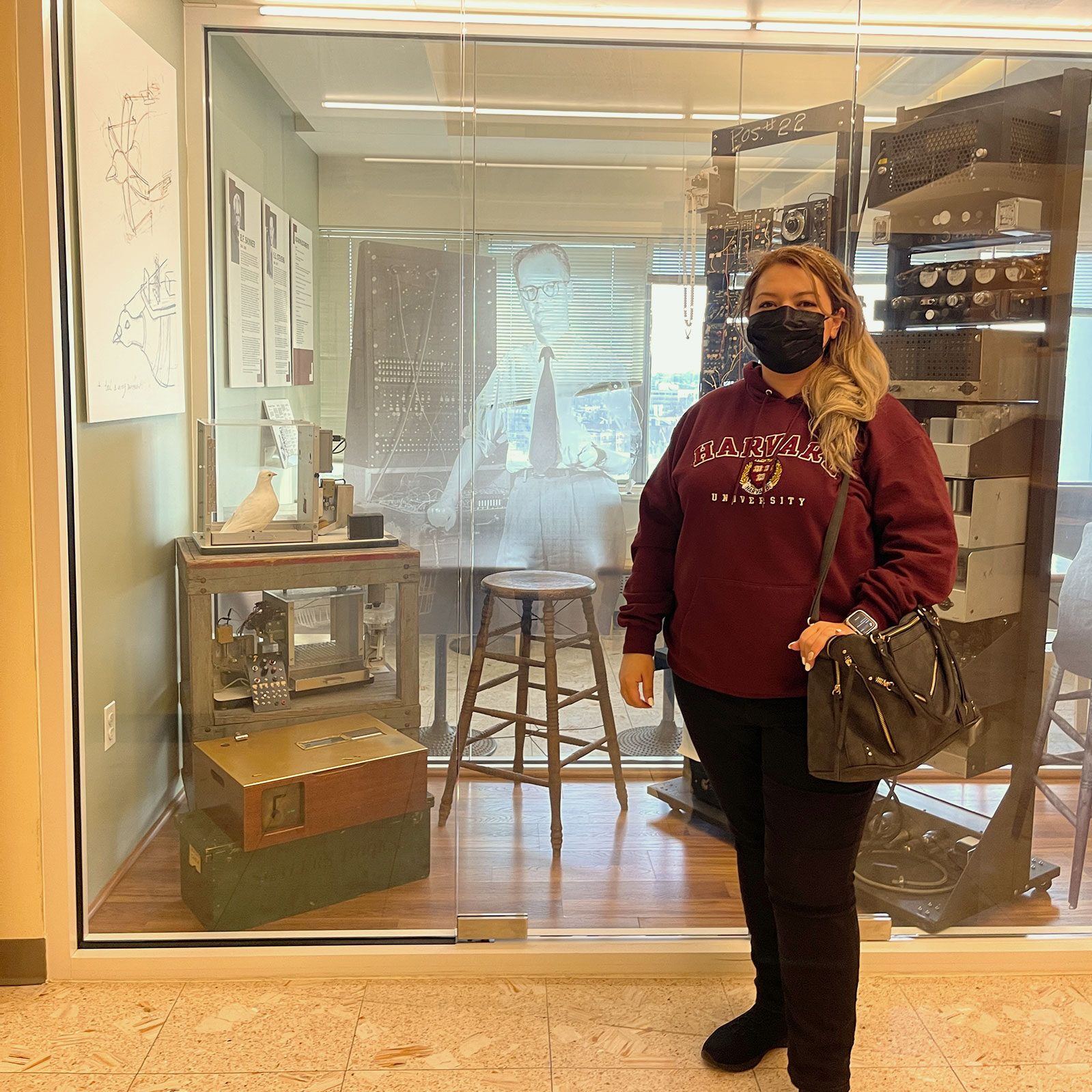 Kimia Grigoriev in a museum.