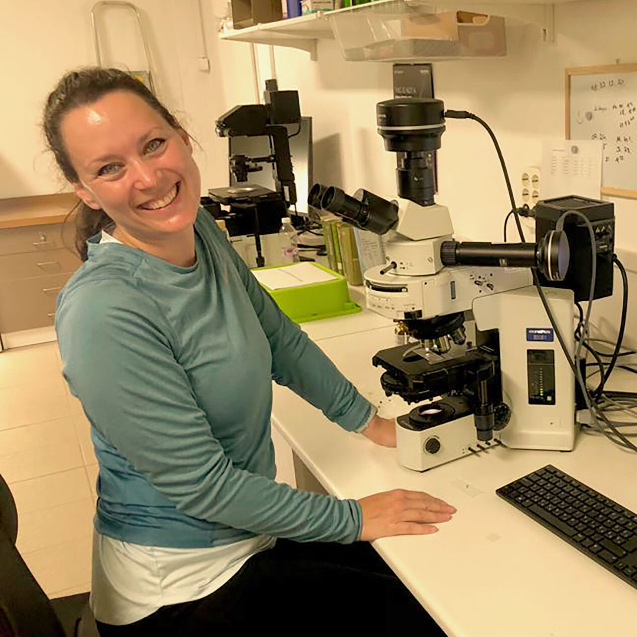Vivien in the lab.