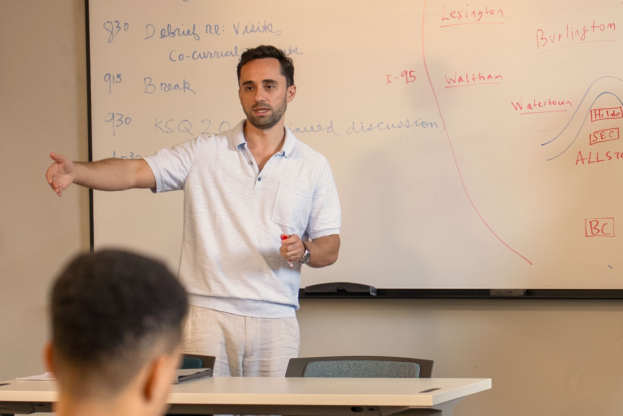 A Harvard Extension School instructor speaks to a class.