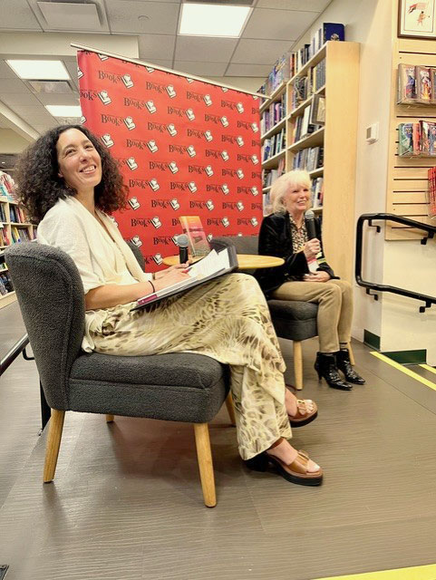 Harvard Extension School graduate and author, Lesley Bannatyne, at an event promoting her novel.